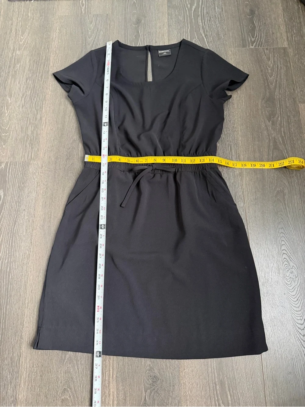 Short Sleeve Drawstring Waist Dress in Black Color Size Small - Picture 4 of 5